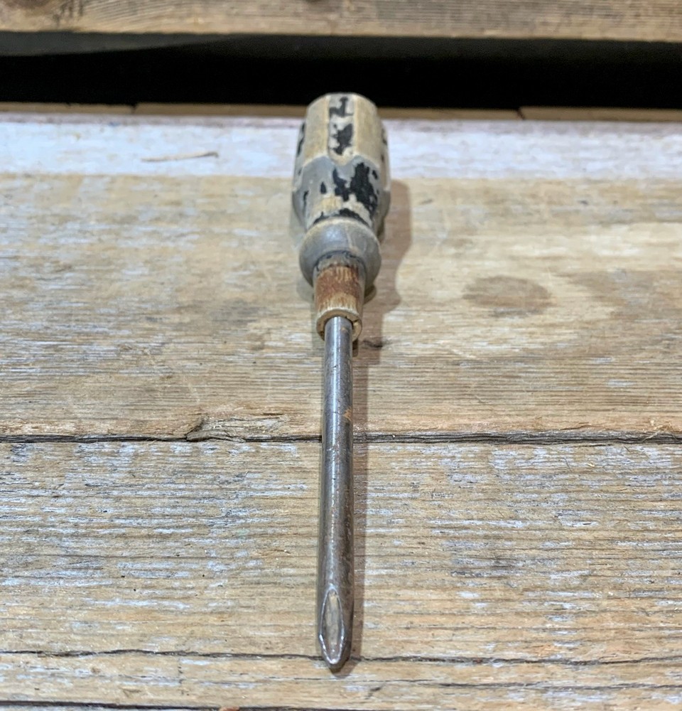 Phillips U.S.A, 7.5" Phillips Head Screwdriver, Wood Handle