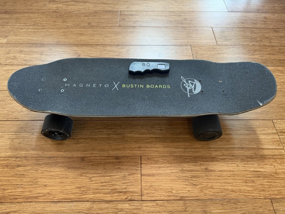 Bustin Boards Magneto Cali Cruiser