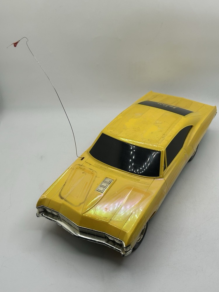 '67 Impala Low Rider Remote control Radio Shack Untested Parts