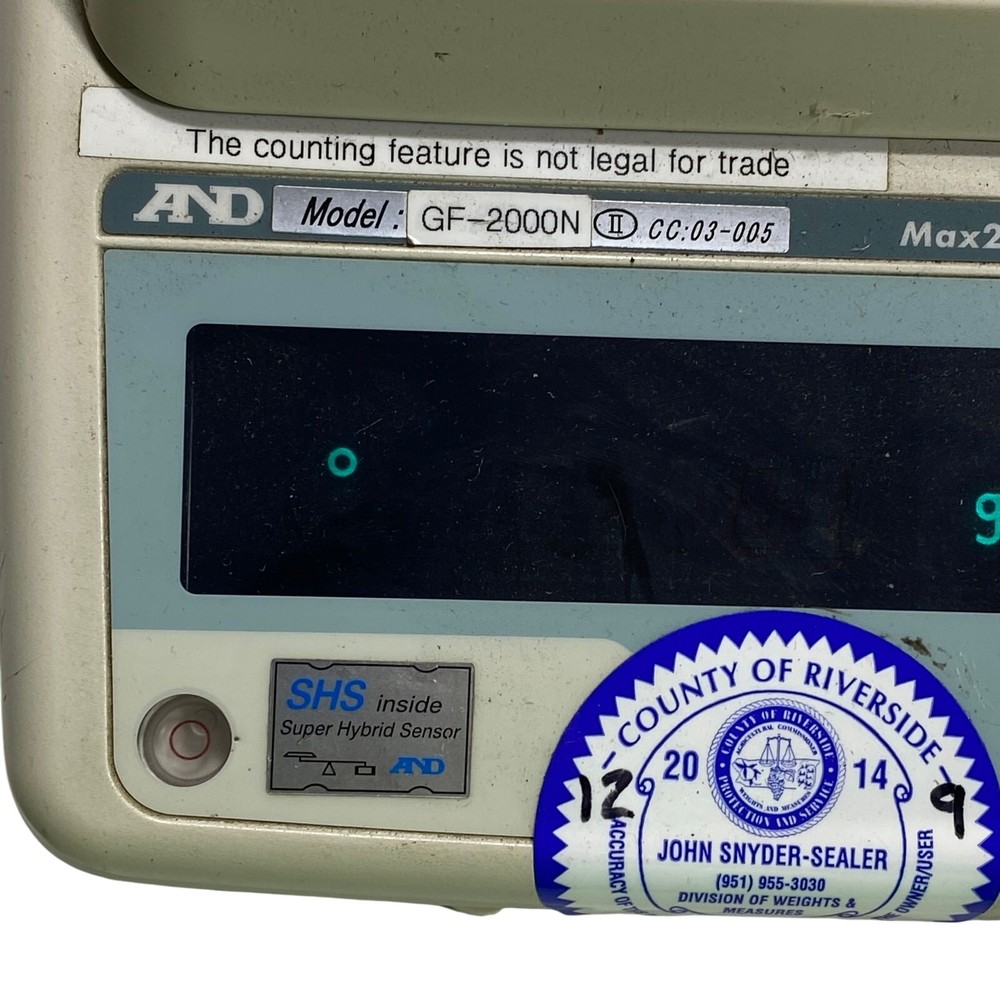 A&D GF-2000 Precision Lab Balance Compact Bench Scale Max 2100 g