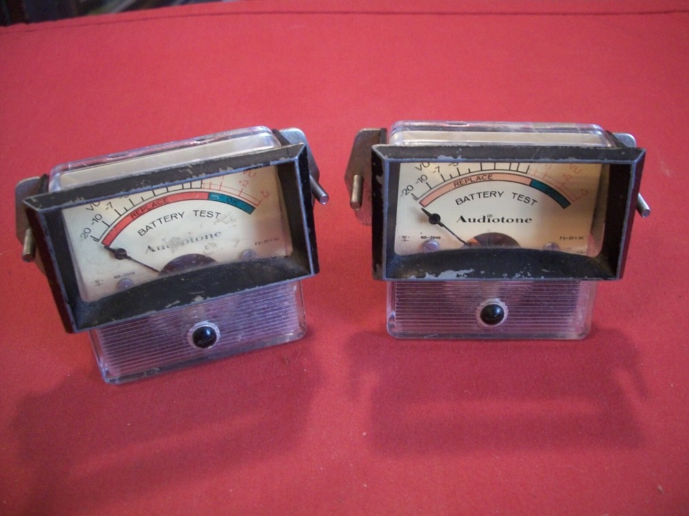 Audiotone Battery Tester Shielded Meter #415-3946, NOS