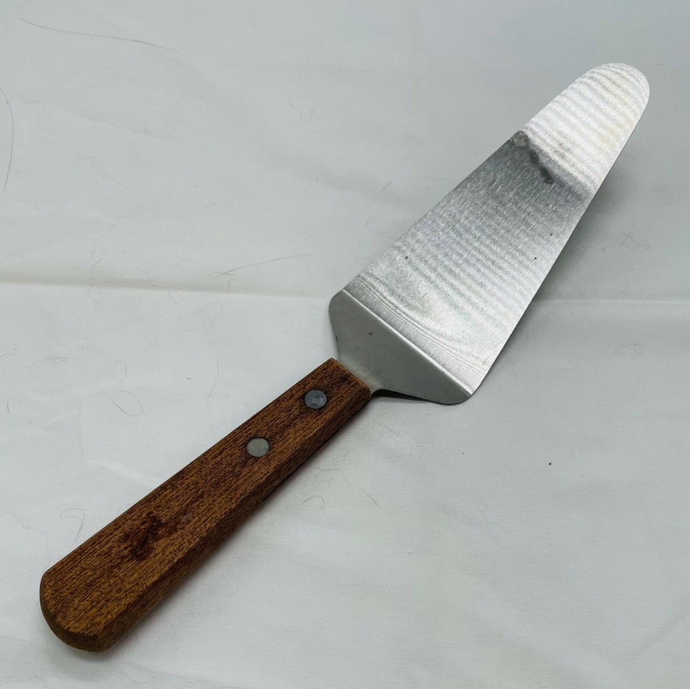 Winco Blade Pie Cake Server  5.5 Inch Wood Handle TN166 #249