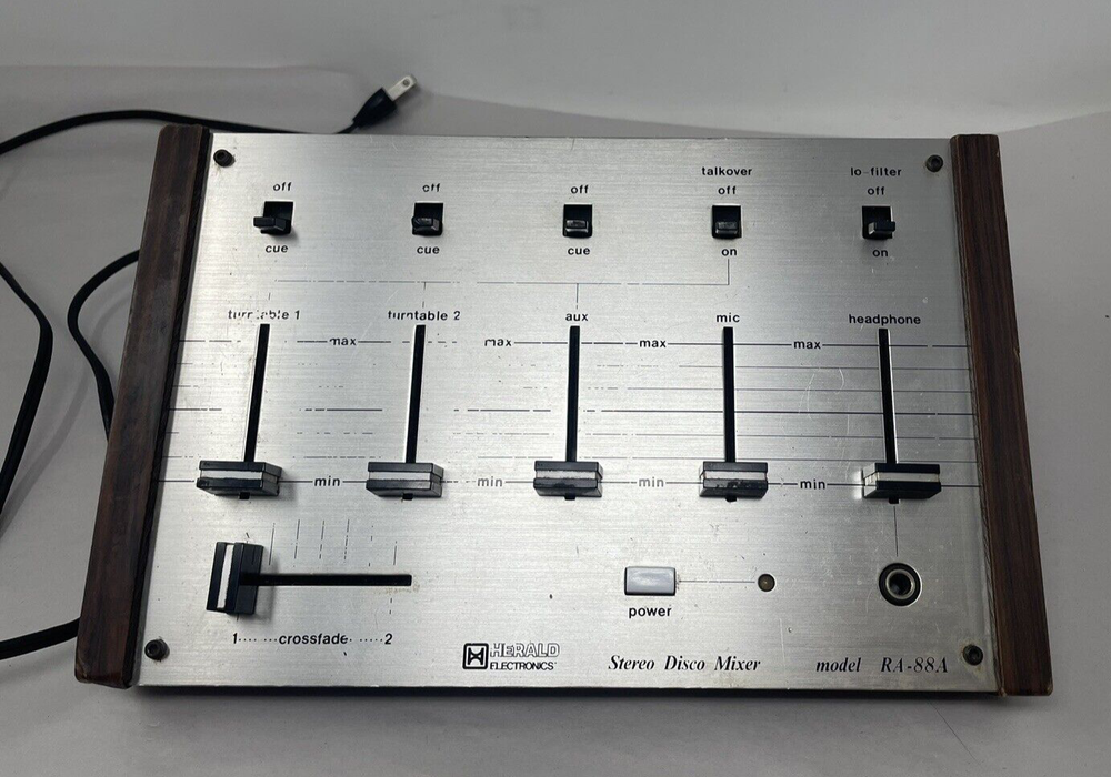 Herald Electronics Stereo Disco Mixer RA-88A - Powers on - Untested - For Parts
