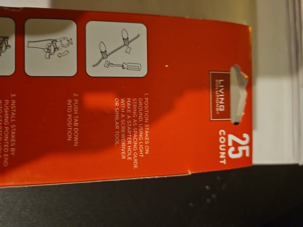 Living Solutions Universal Light Stakes 25 ct.