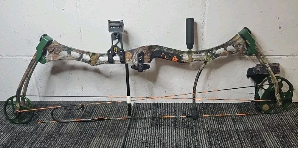 Bear Archery - Game Over - Compound Bow with Hard Case