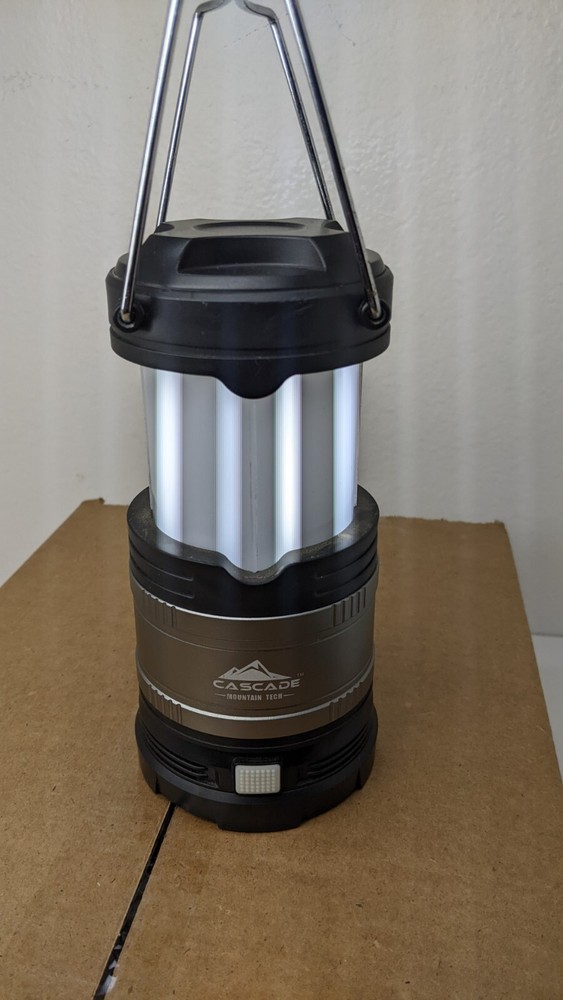 Cascade Mountain Tech Collapsible LED Lantern Pre-owned Good Working Condition