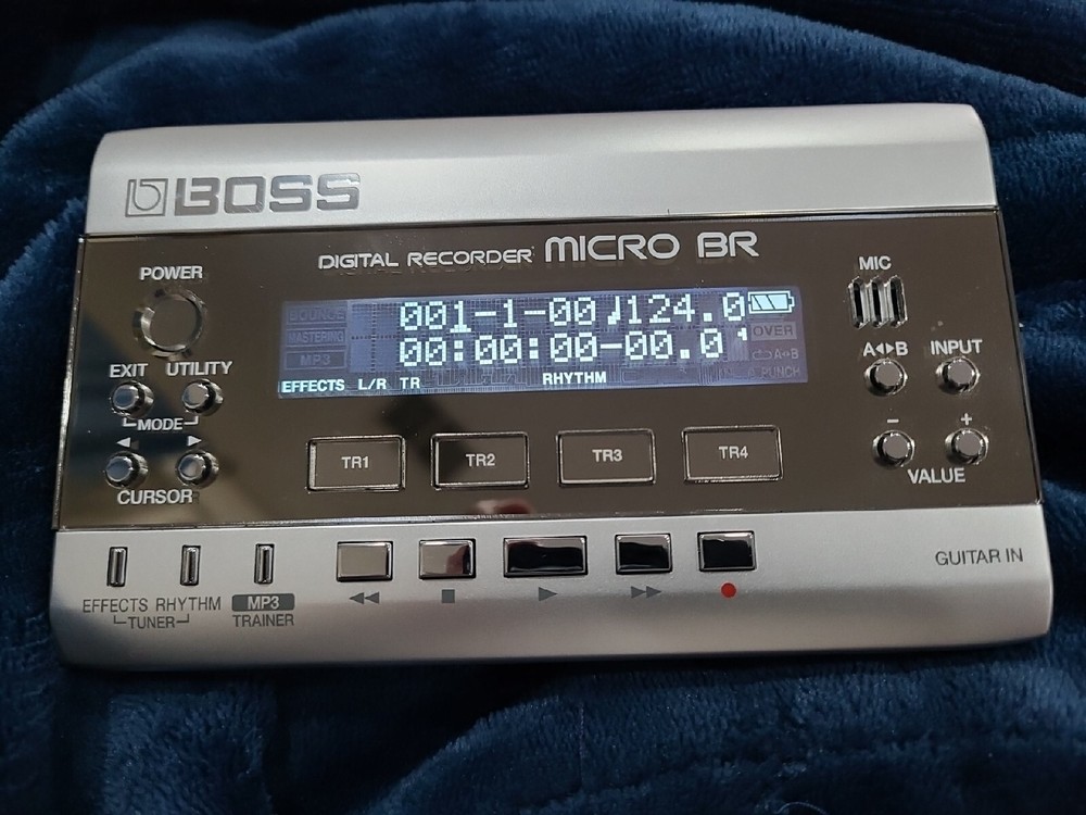 Boss Micro BR 4 Track Portable Digital Multitrack Digital Recorder MP3 NICE!