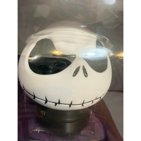 Jack Skellington Aroma Diffuser & Wireless Bluetooth Speaker LED lights NEW