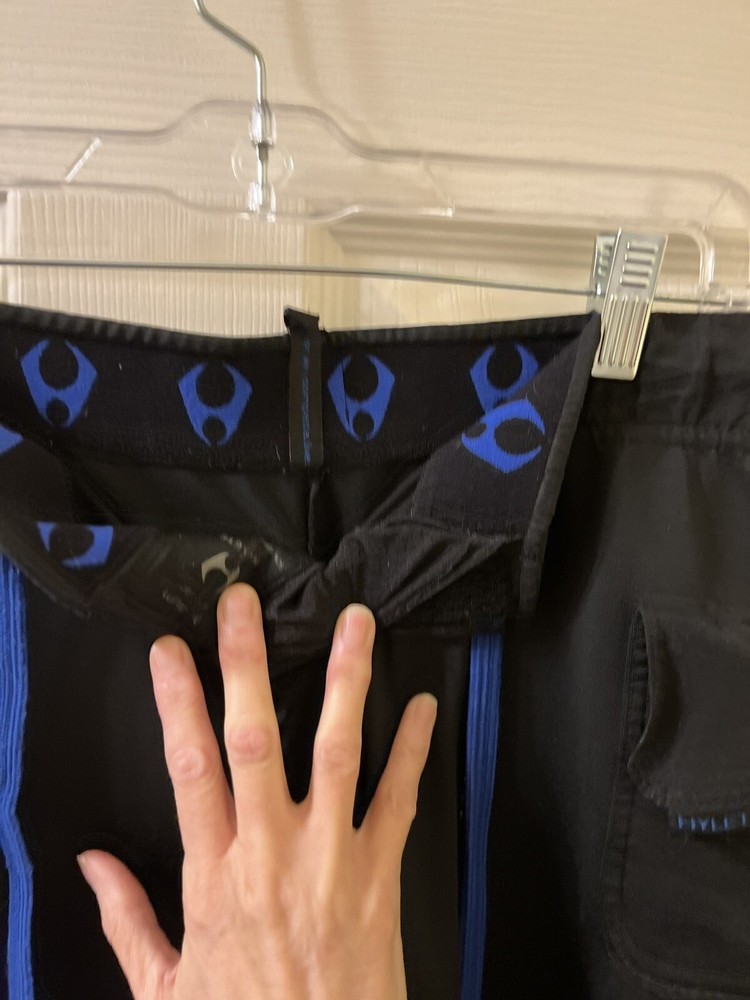 Hylete Mens Drawstring Shorts. Size Medium Black.