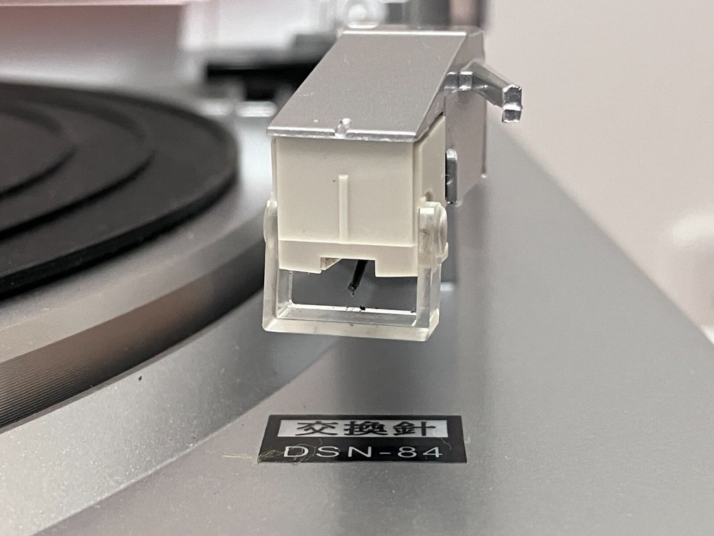 Denon DP-29F Belt-Drive Turntable Analog Record Player Phonoequalizer Silver