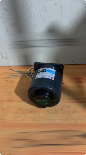 1Pcs Used OM M425-401 motor