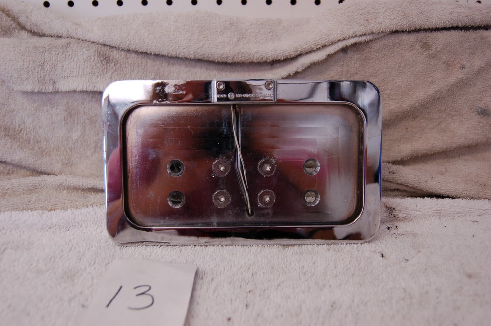 UNIVERSAL LICENSE PLATE BRACKET, CHROME WITH LED LIGHT