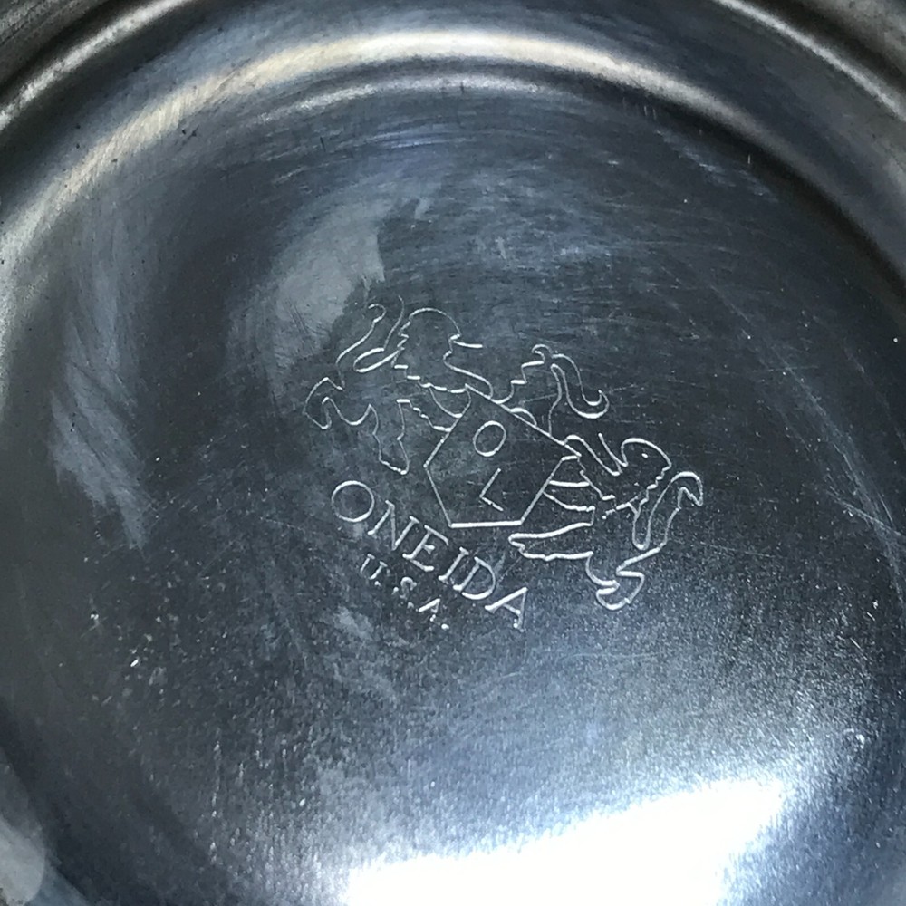 Oneida USA Silver Plate Double Handled Cup