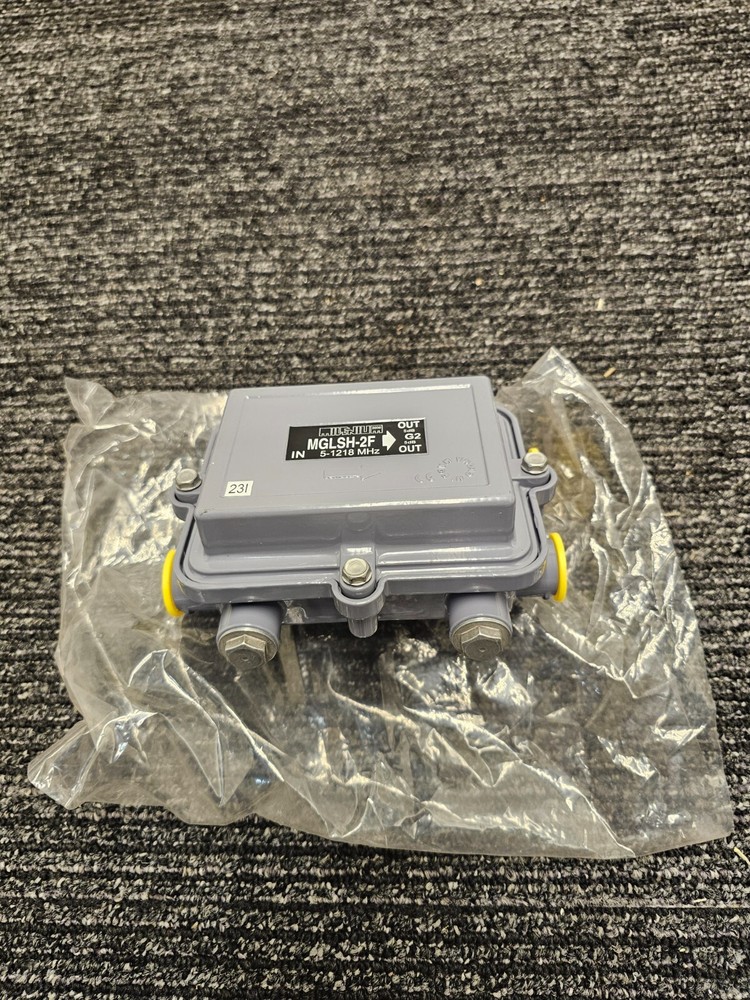 Milenium 2000 MGLSH-2F 2-Way Splitter, Line 1 GHz Bandwidth, 15 Amp