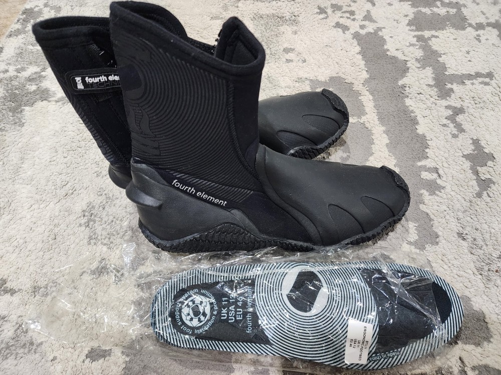 Fourth Element Amphibian boots Size 13 US