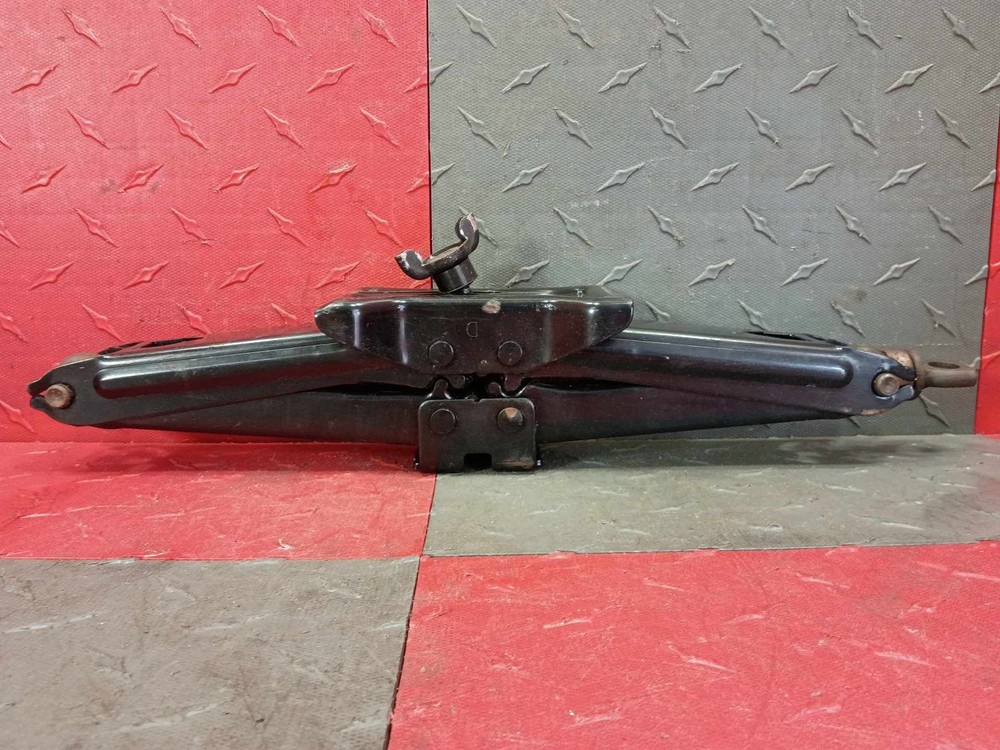 2003 Dodge 1500 ~ Emergency Roadside Jack & Tool Kit OEM