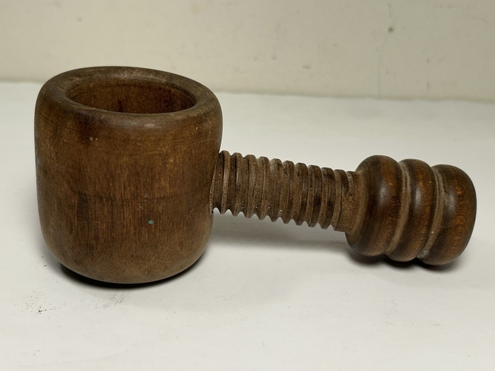 Vintage Wood Screw Type Nut Cracker