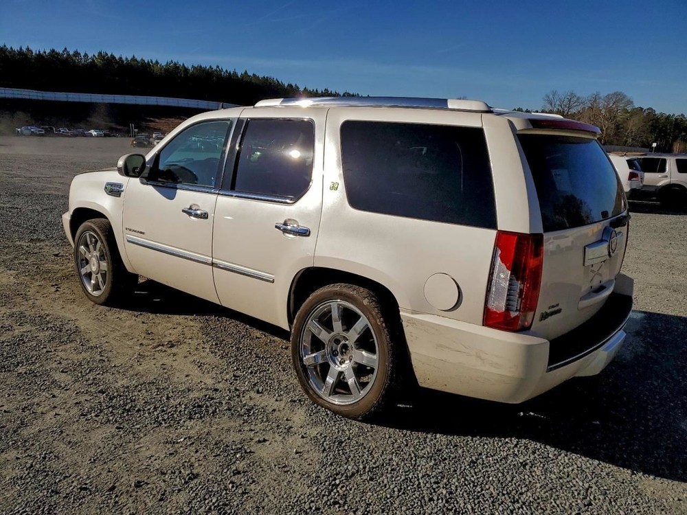 Fuse Box Engine Fits 10-14 ESCALADE 4960965