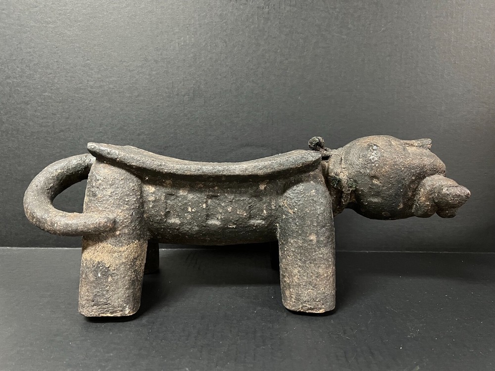 AFRICAN ART BAULE FISH STOOL