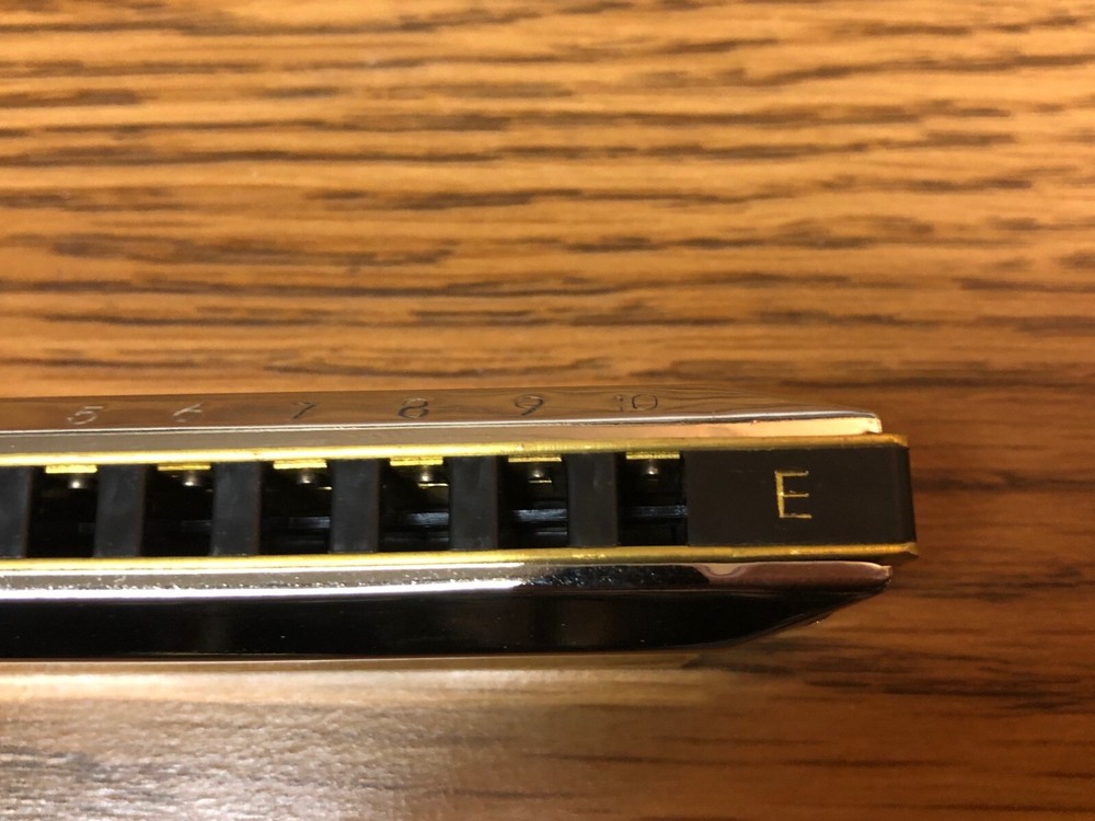 HARMONICA HUANG SILVERTONE Key E NEW W/case HOHNER QUALITY