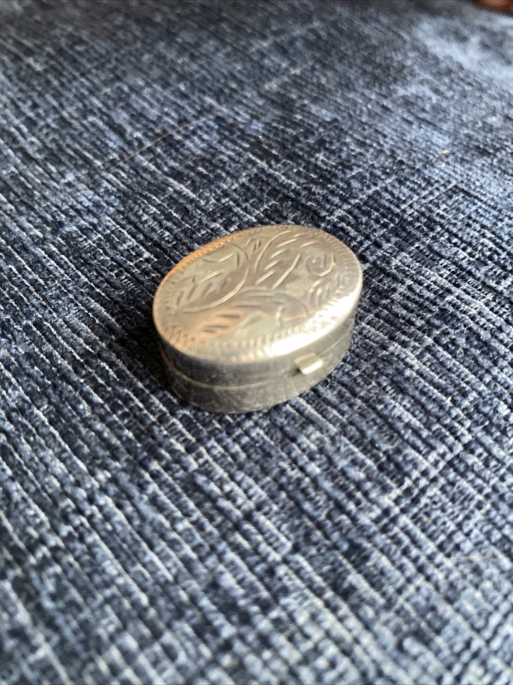 vintage sterling silver engraved oval pill box