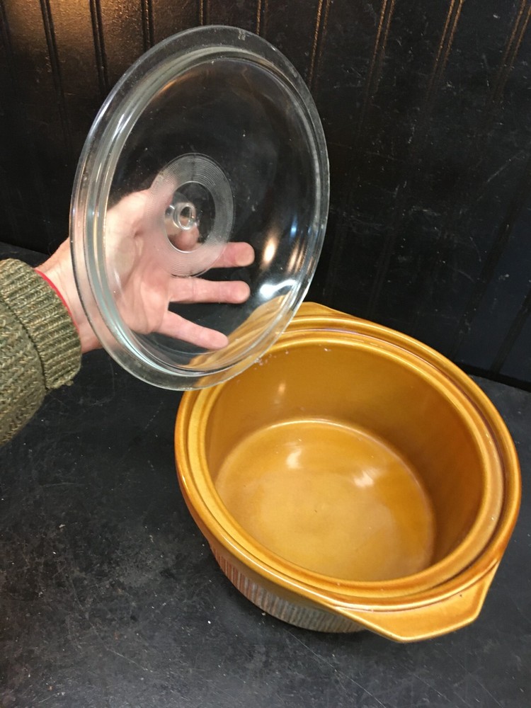 Vintage Ceramic 2.5QT Rival Ceramic Crock with lid
