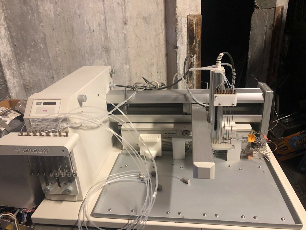 Gilson 215 Liquid Handler and 889 Multiple Injection Module