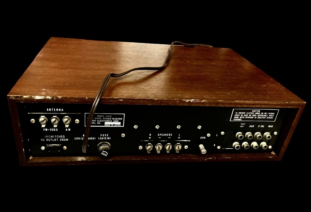 Mikado Solid State Stereo Receiver model 2210 vintage 1970s - tested works READ