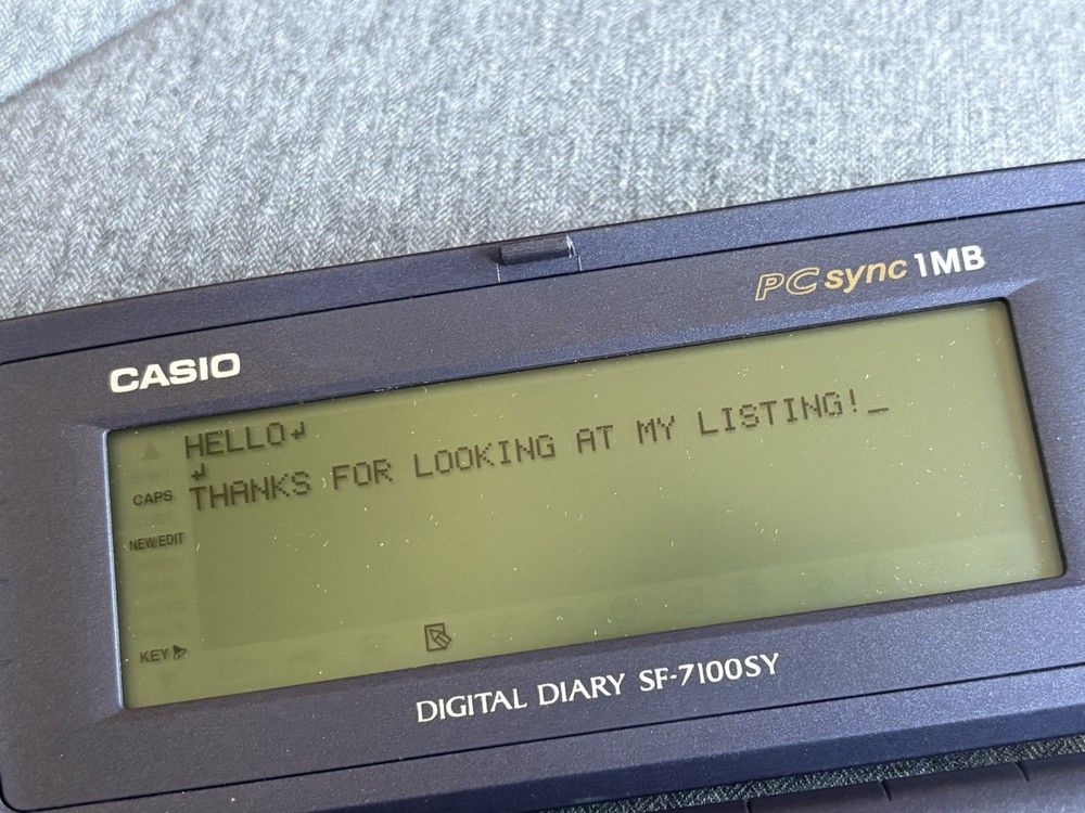 Casio Digital Diary SF-7100SY - 1MB - PC SYNC - W/ Box + Plastic Insert - TESTED