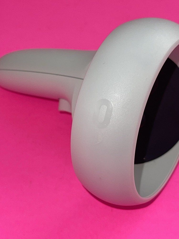 Meta Oculus Quest 2 Controllers Pair - Good Condition