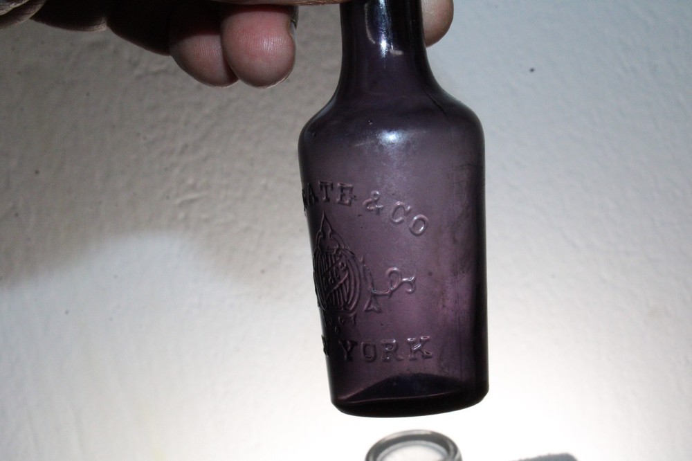COLGATE & CO BOTTLE NEW YORK PURPLE 4''