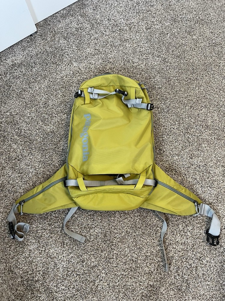 Patagonia Snow Drifter 20L Ski / Snowboard Backpack, Yellow