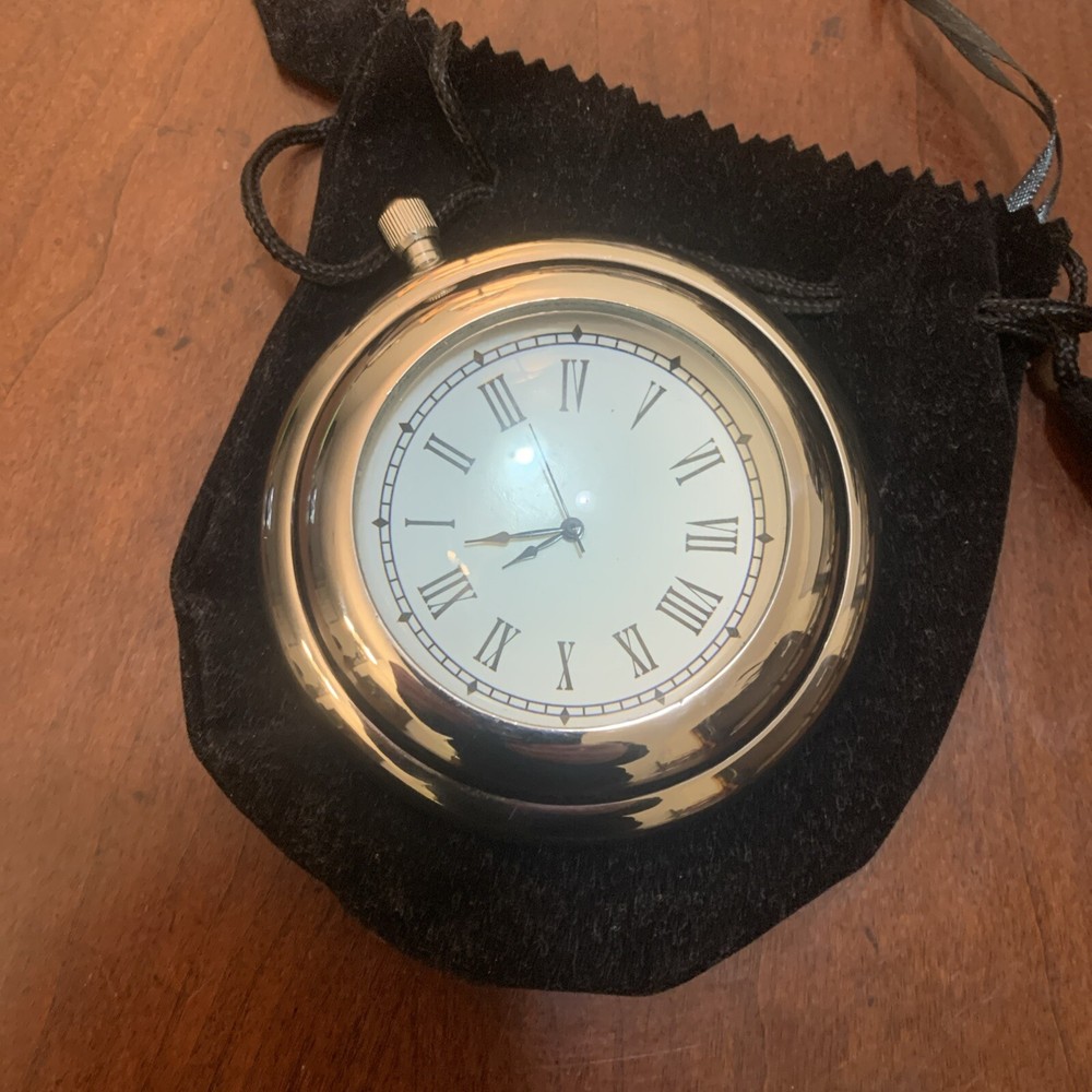 Two's Company Magnifying Clock- Untested Needs Battery