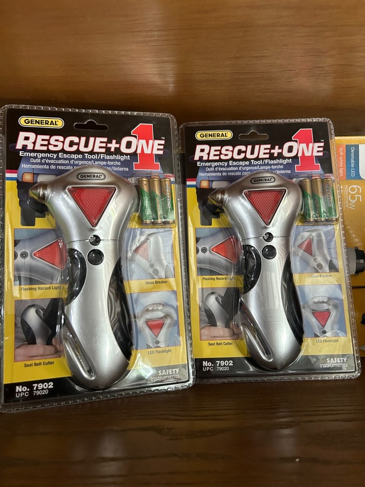 2-pack General Tools 7902 4-in-1 Car Escape Tool Window Breaker Seat Belt Cutter