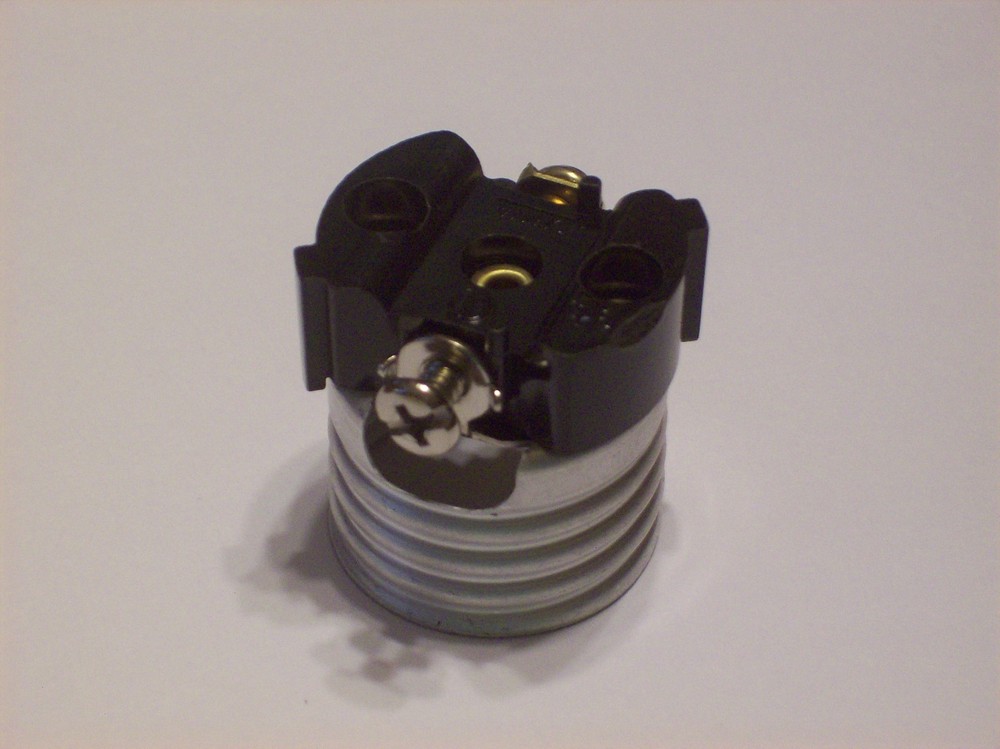 SHORT KEYLESS LAMP SOCKET INTERIOR LAMP PART NEW 30682J