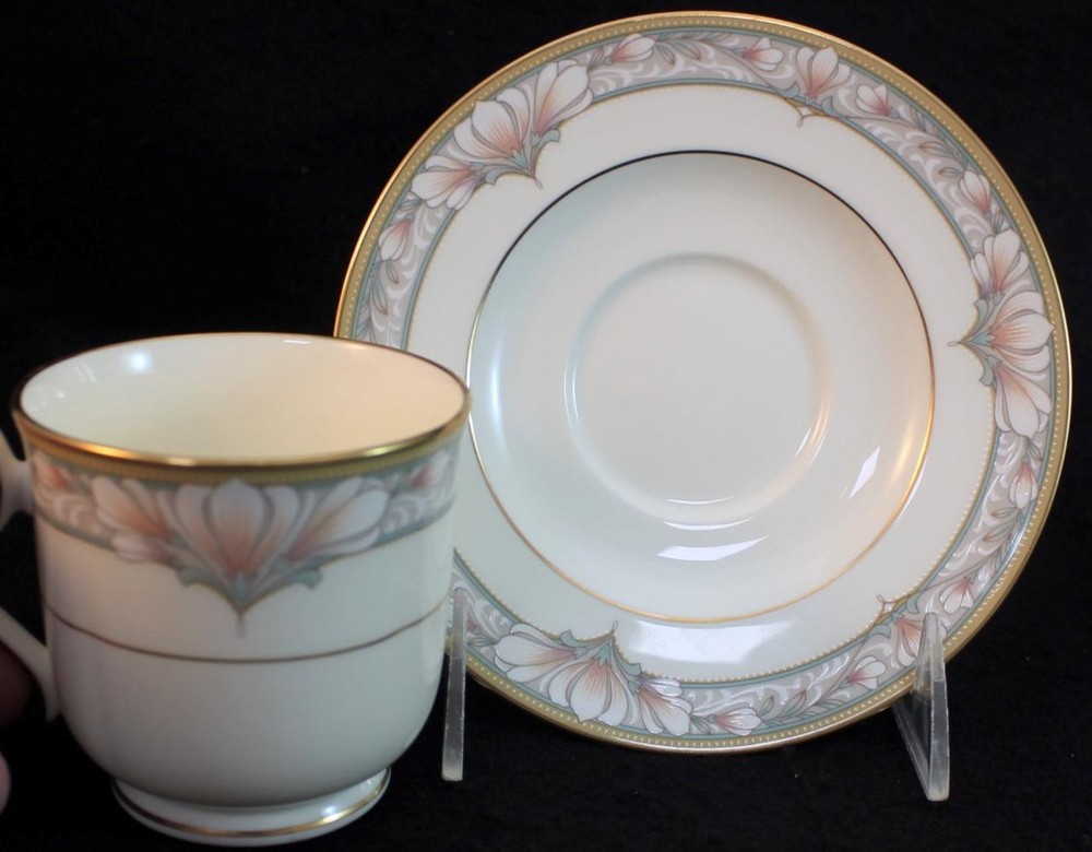 Noritake BARRYMORE 5 Piece Place Setting Bone China 9737 GREAT CONDITION