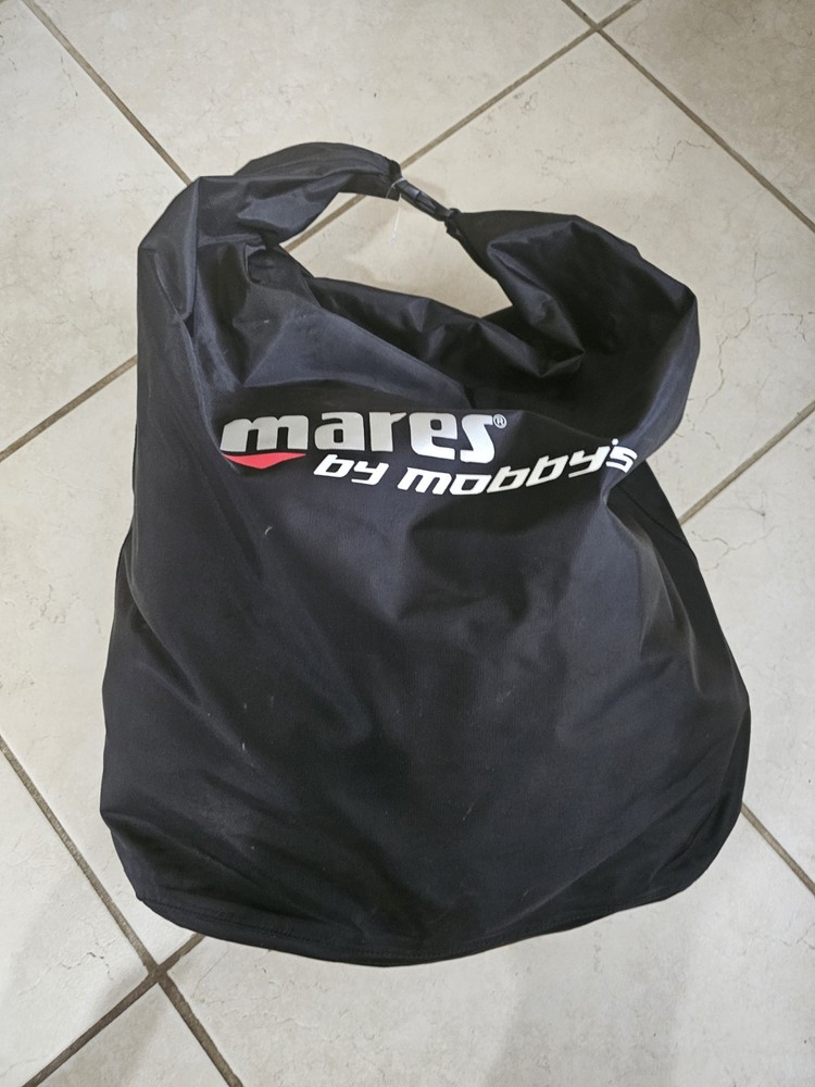 Mares Drysuit Women's Size S Never Used