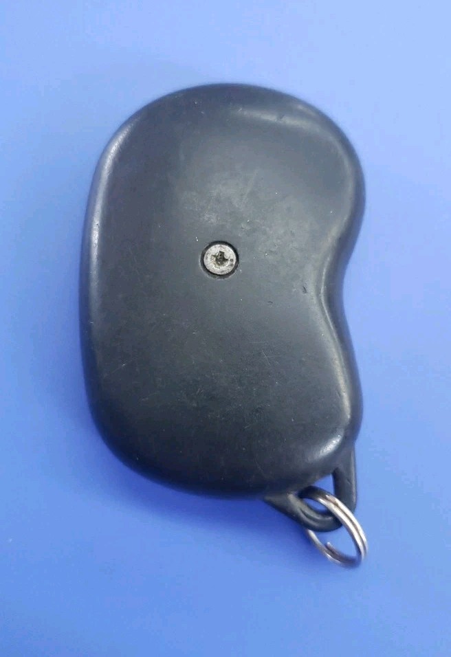 UNBRANDED 6 BUTTON REMOTE TRANSMITTER - # ON BOARD: TX-61