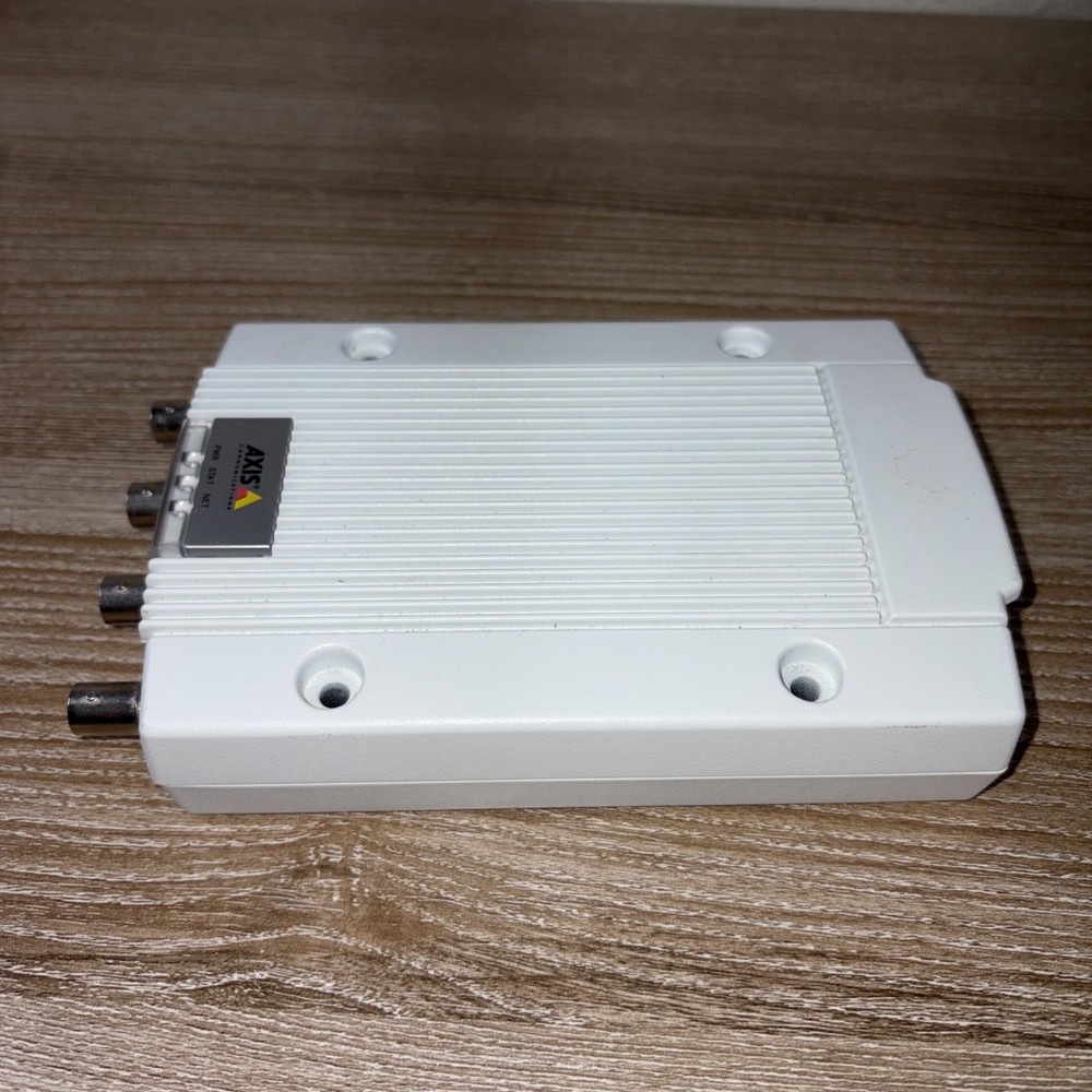 Axis Communications M7014 4 Port 0415-001-01b Vs