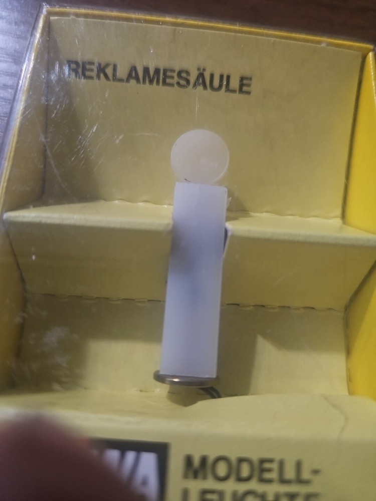 BRAWA 5760 H0 Bus Stop Light Column