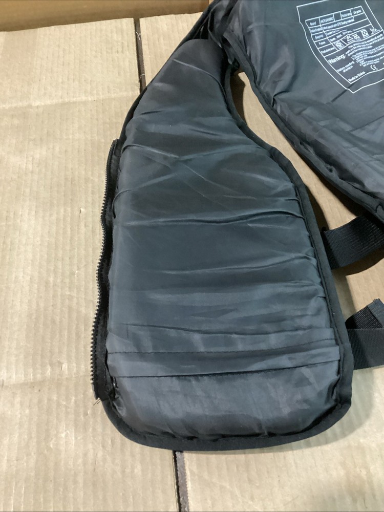 HAOYUANXING Medium Sized Life Jacket ( Pre - Owned / Missing Safety Straddle )