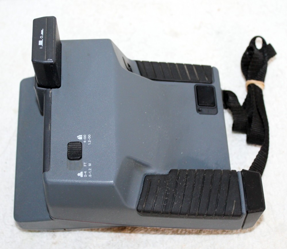 Polaroid Impulse Auto-Focus Instant Camera + Strap ~ Nice ~ Works No Film