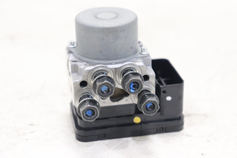 24-26 KAWASAKI NINJA 500 OEM ABS PUMP UNIT MODULE