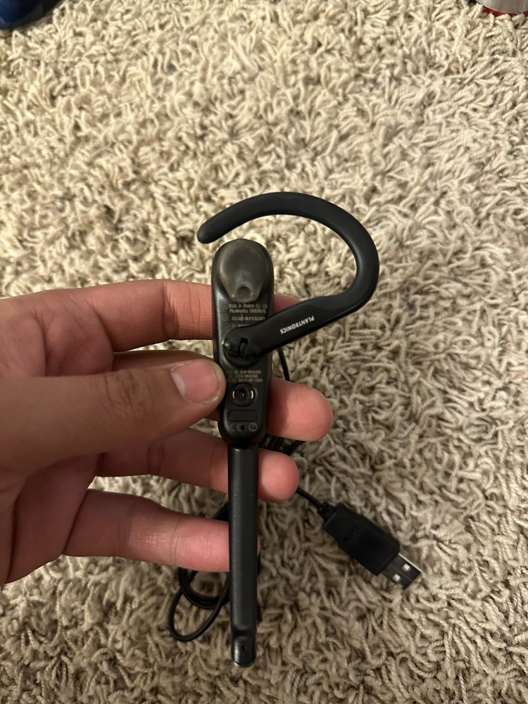 GENUINE Plantronics WH100B Wireless Bluetooth Headset Black With Charging Cord!
