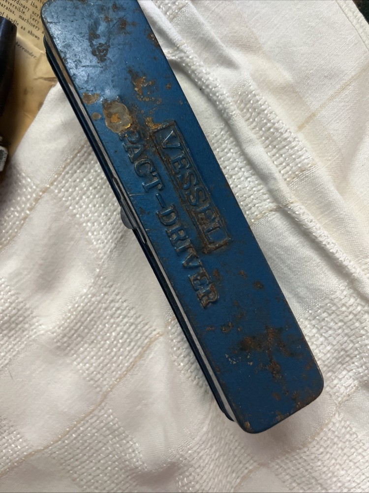 Vintage Vessel Impact Driver 2500 With Bits and Original Case