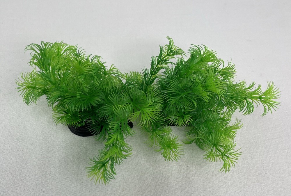 2PC Xunyee Plastic Aquarium Plants