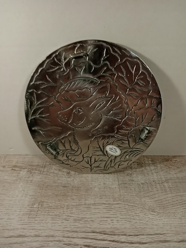 Metal Rabbit Trivet Pre-owned 7.25"