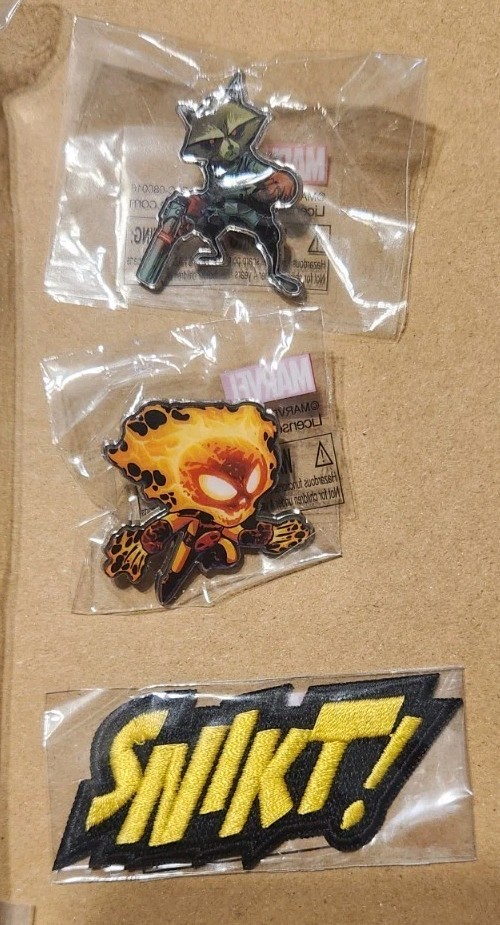 Marvel Unlimited Rocket + Hellverine Pins + Nova Figure + Snikt Patch Wolverine