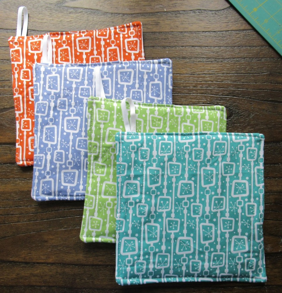 Handmade Quilted Potholder: Turquoise Retro Atomic Print, 8x8