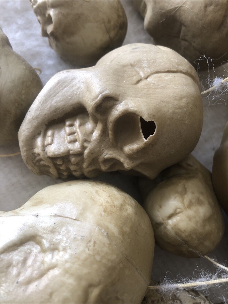 Gemmy Animated Skull Wind Chime Halloween Shaking Sounds